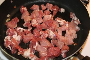 обжарьте мясо