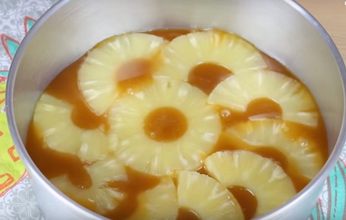 пирог с ананасом и яблоками