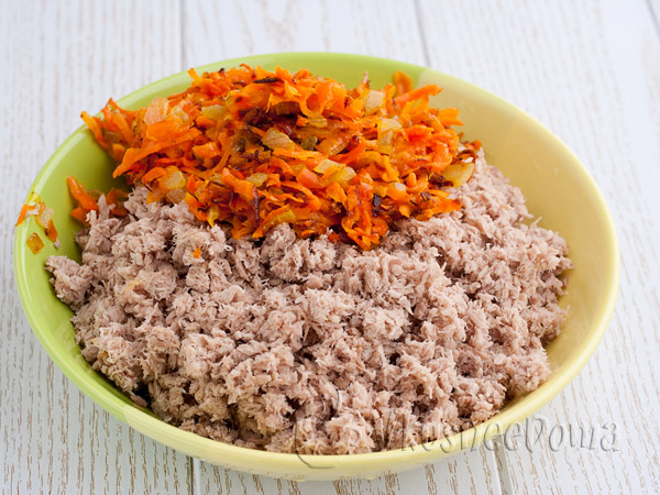 перемалываем и смешиваем с овощами