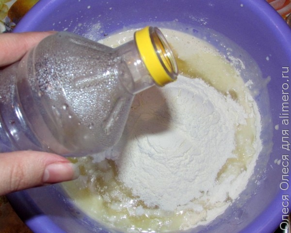 Вкусные творожные кексы со смородиновым джемом