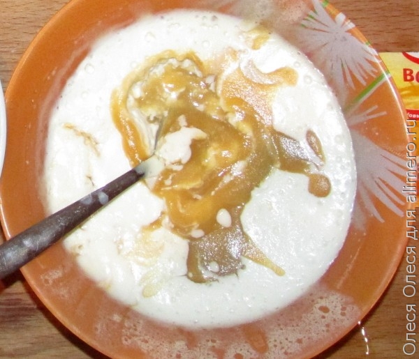 Вкусные творожные кексы со смородиновым джемом