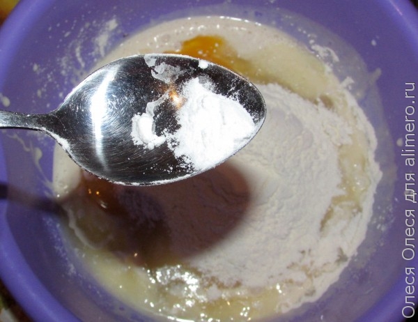 Вкусные творожные кексы со смородиновым джемом