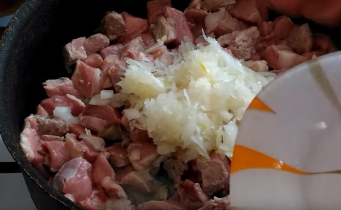 Гуляш из свинины как в столовой