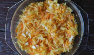 кабачки и морковь перемешать