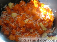 Фото приготовления рецепта: Каша рисовая с тыквой на молоке (в мультиварке) - шаг №6