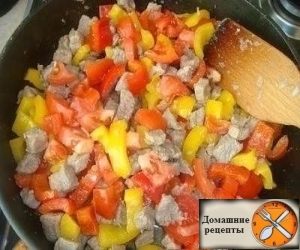 Открытый мясной пирог с картофельным тестом