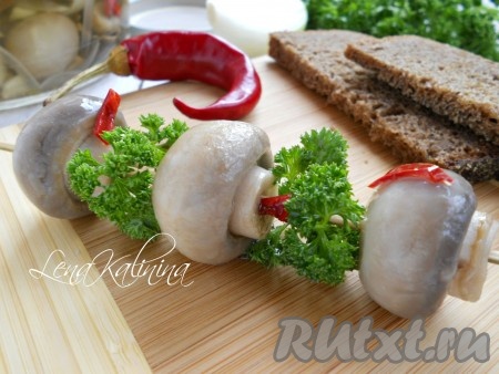 Вкуснейшие, очень ароматные, остренькие маринованные шампиньоны по-домашнему готовы!