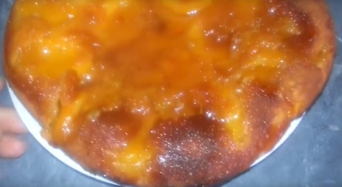пирог с абрикосами на молоке