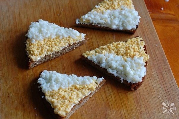 Давно забытые! ЧЕСНОЧНЫЕ ГРЕНКИ С ЯЙЦОМ И ШПРОТАМИ