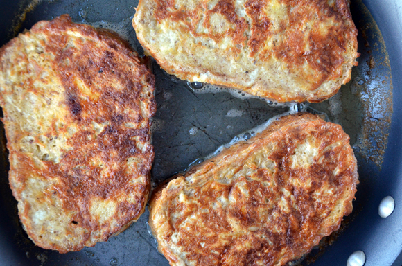 французские тосты с бананом и нутеллой