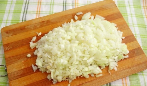 нарезать лук