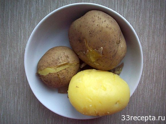 чистим картофель