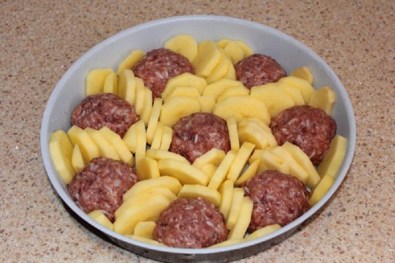запеканка с фаршем и картошкой