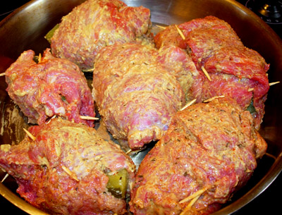Острые мясные рулеты с соответствующим подходом к их приготовлению