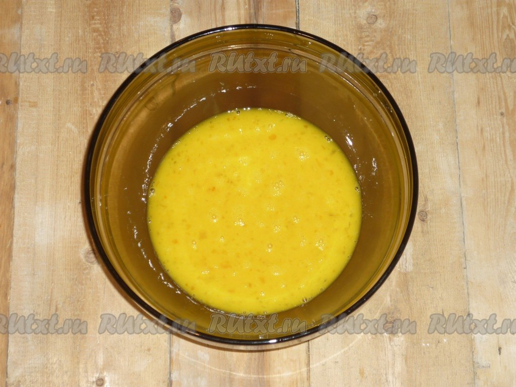 Яичный рулет с плавленным сыром и чесноком от Инны Кондрашовой