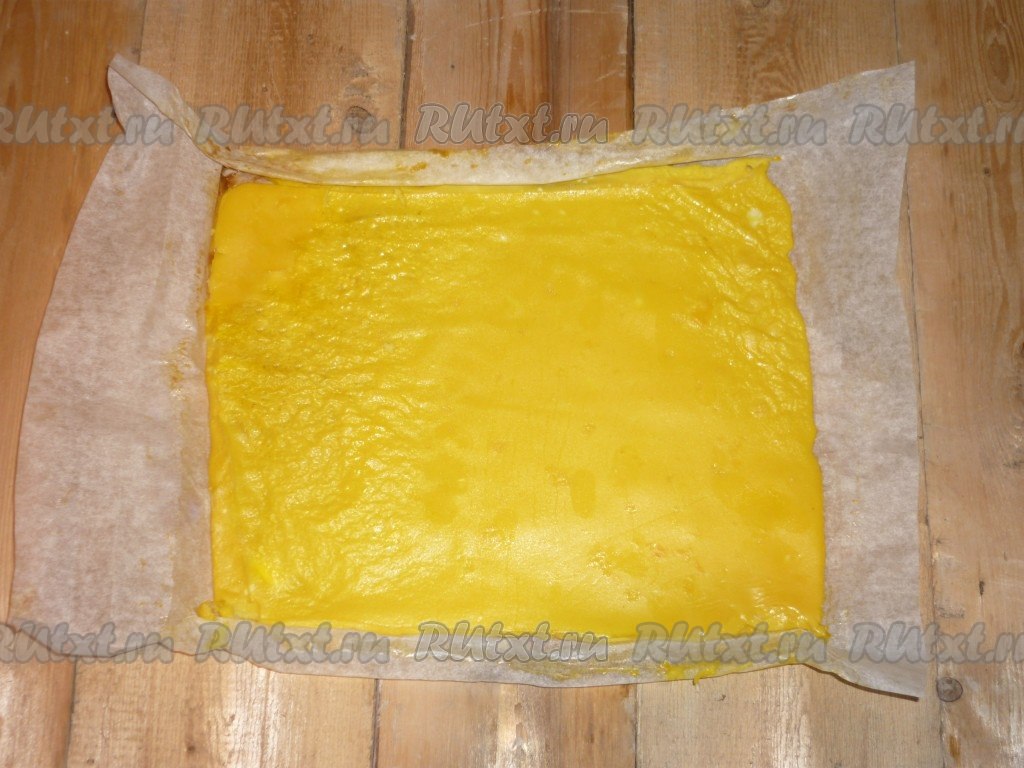 Яичный рулет с плавленным сыром и чесноком от Инны Кондрашовой