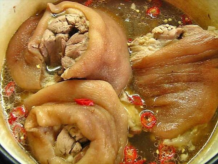Ароматная и пикантная "Рулька по-польски"