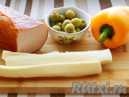 Приготовить ингредиенты для начинки. 