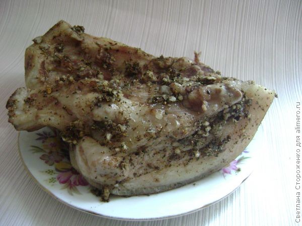 Щековина свиная вареная